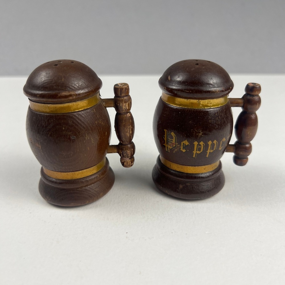 Vintage Wood Barrel Stein Salt Pepper Shakers Brown Souvenir Rustic Farmhouse
